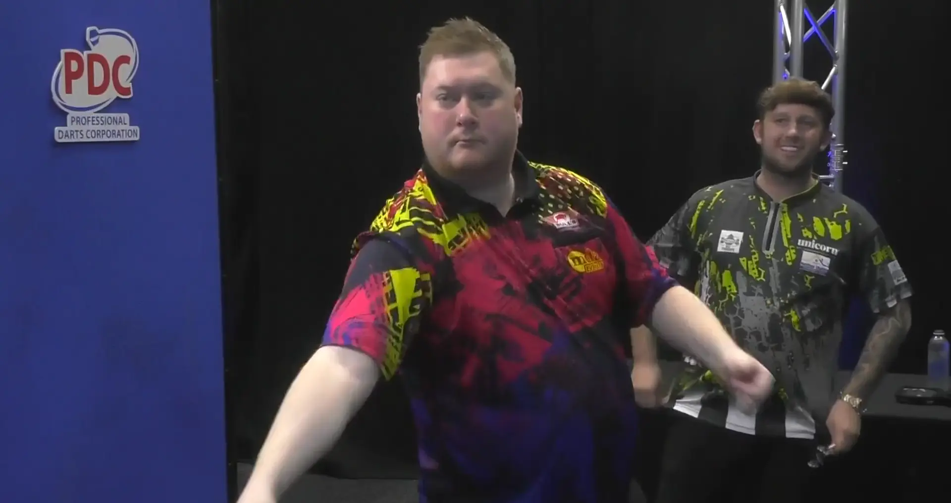 (VIDEO) Snelste negendarter ooit? Ricky Evans produceert negendarter tijdens Players Championship 30