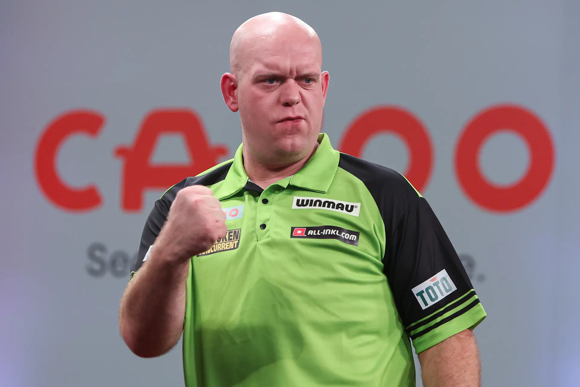 Michael van Gerwen pakt eindzege op Emsland Darts Gala