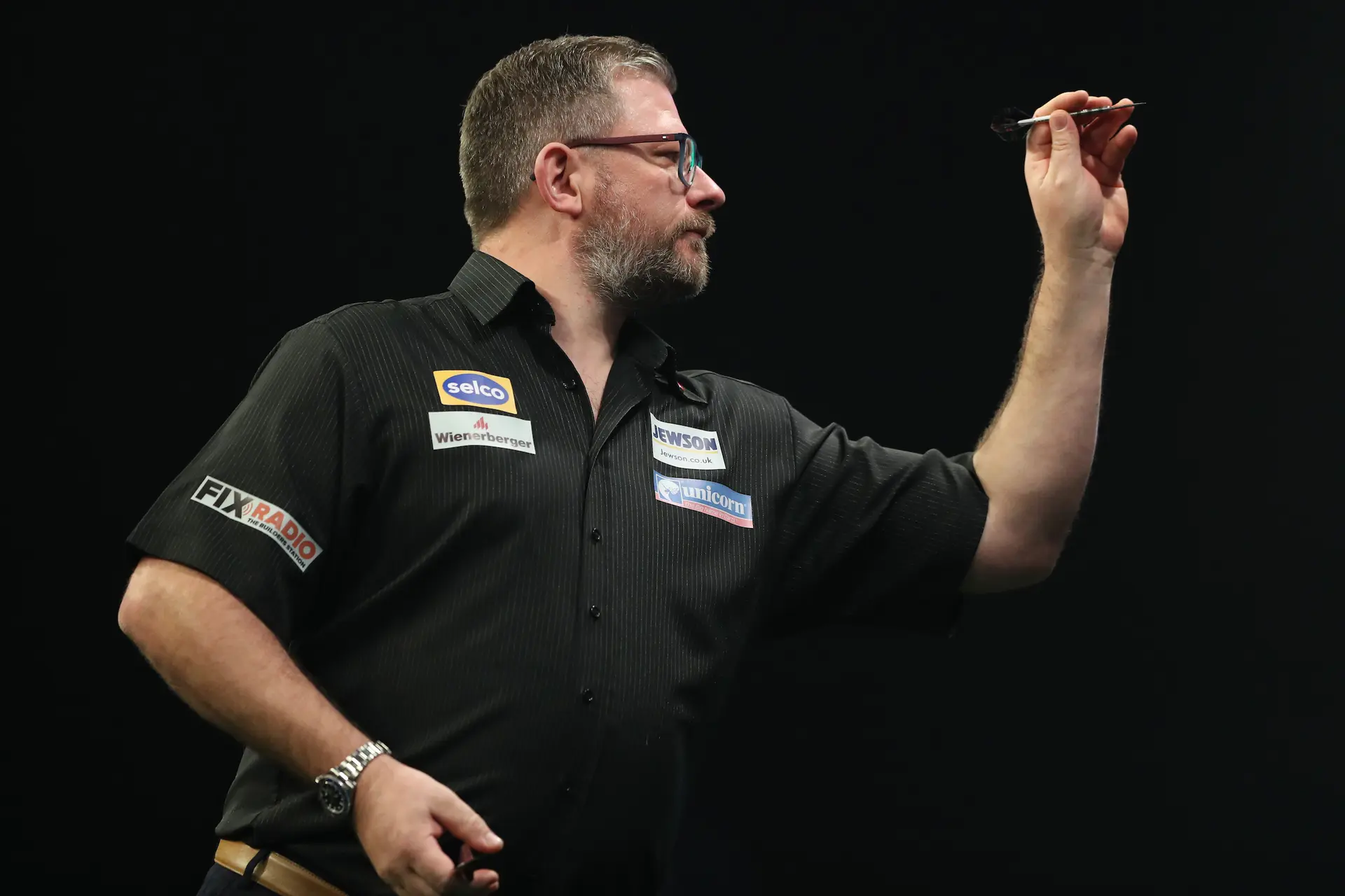 Wade stuurt titelverdediger Michael Smith huiswaarts op Grand Slam; Ratajski en Dobey ook naar laatste zestien