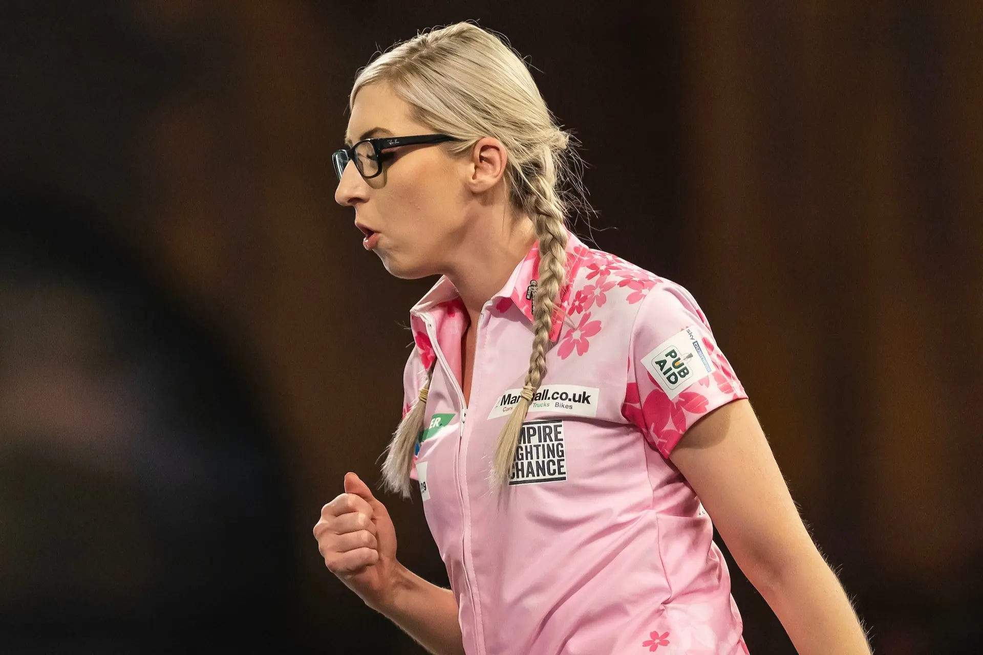 Fallon Sherrock pakt Women's Series-titel en is daardoor zeker van WK Darts