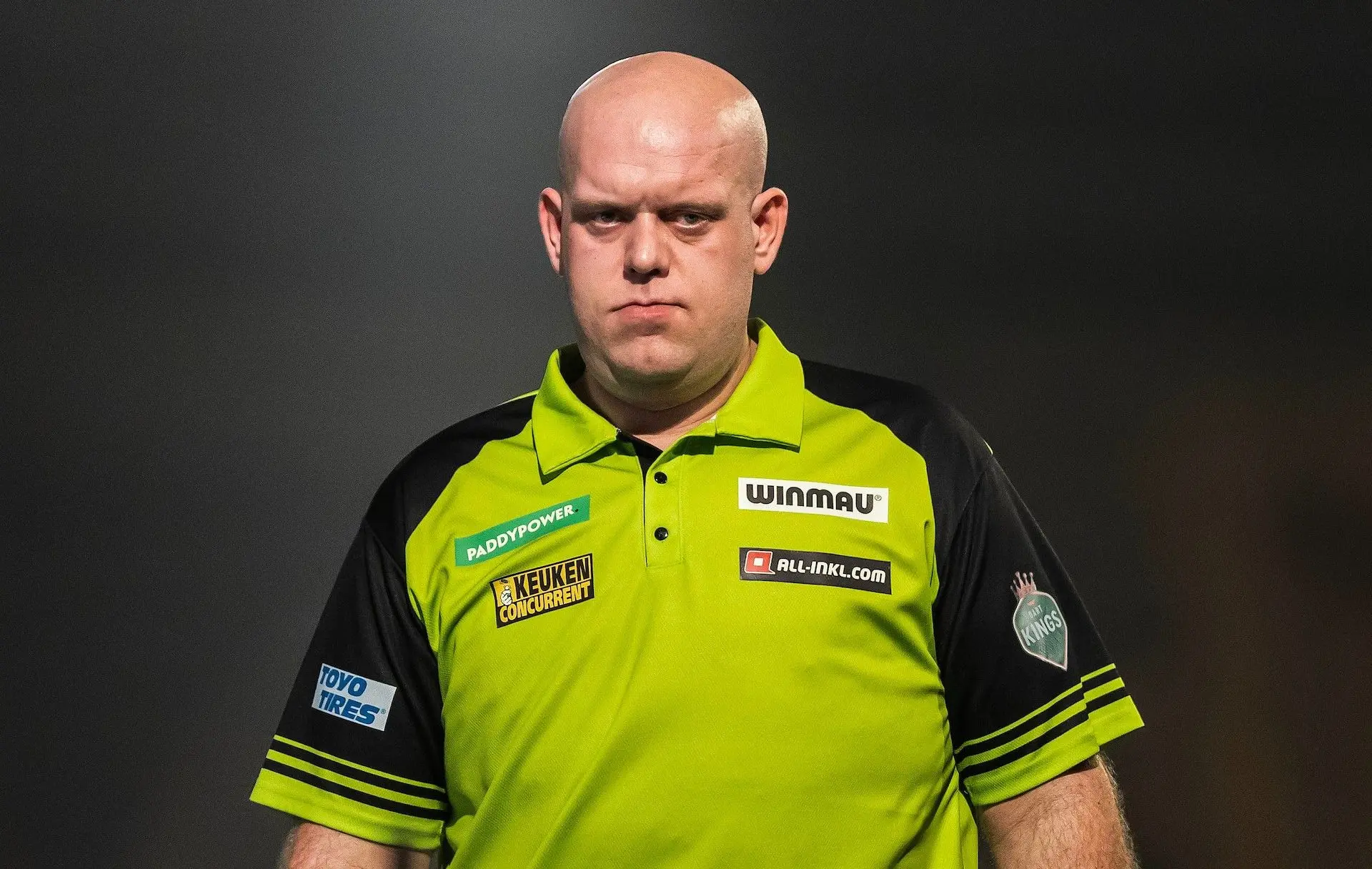 "In de finale bleef ik ver onder mijn niveau" - Michael van Gerwen verliest finale van 'wonderboy' Luke Littler