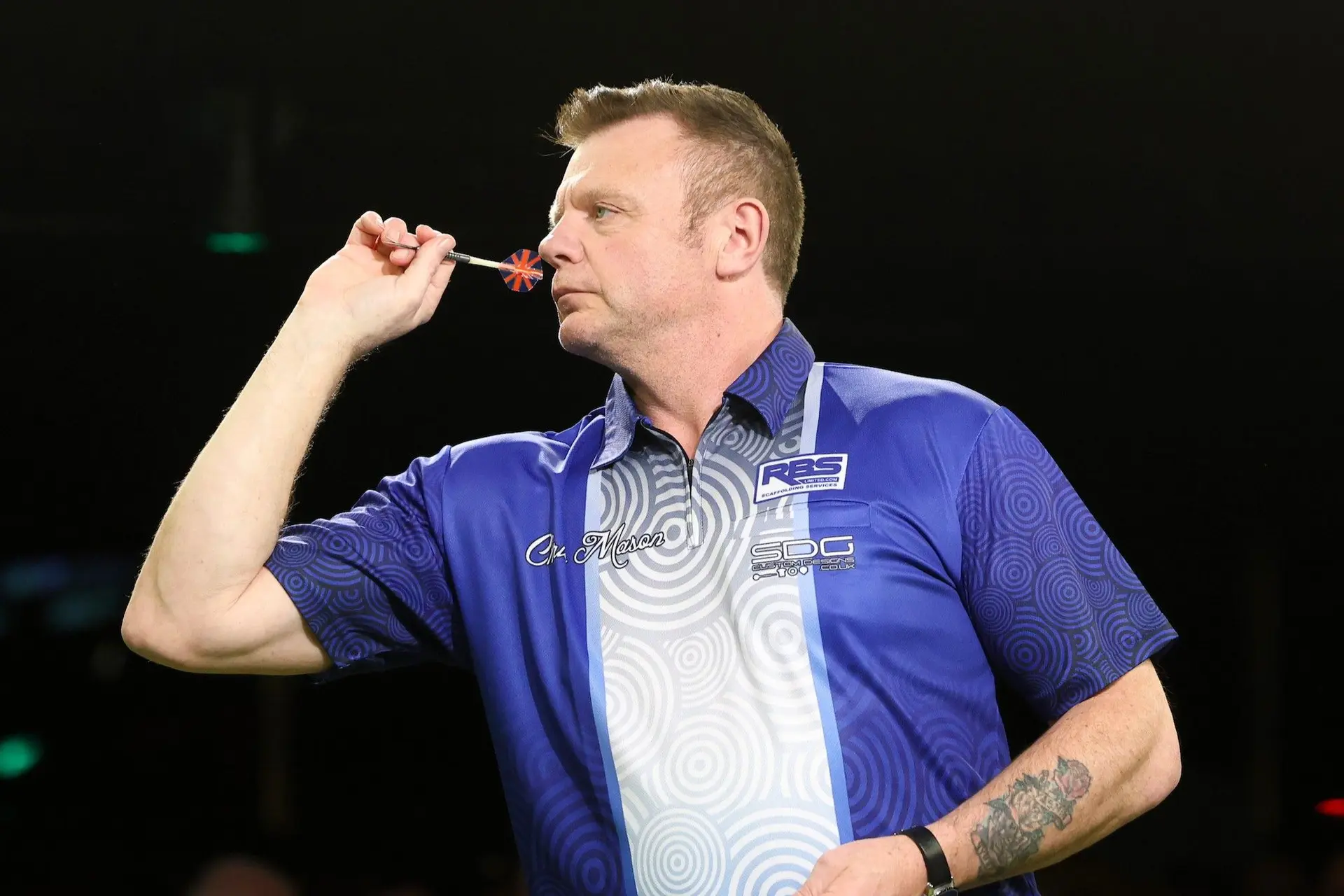''Gister het nieuws ontvangen, het zal een klap voor velen zijn'' - Dartslegende bevestigt einde van World Seniors Darts Tour