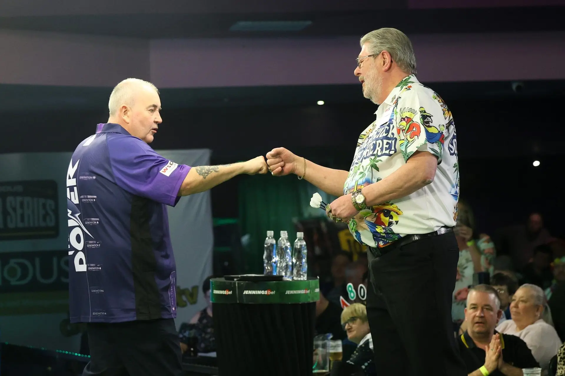 Phil Taylor denkt dat Martin Adams multimiljonair hadden kunnen worden bij de PDC: ''Hij had het talent om bij de beste drie spelers te behoren''