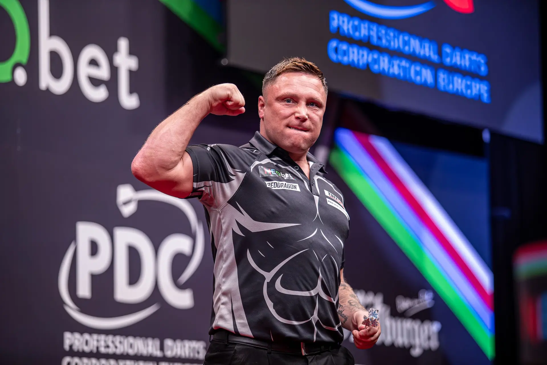Martin Schindler pas vierde speler die Gerwyn Price weet te verslaan op International Darts Open