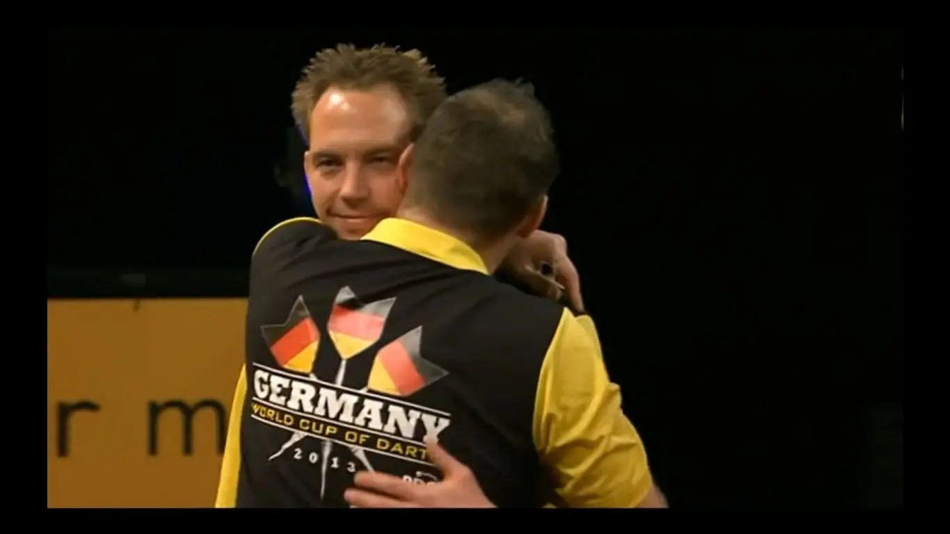 TERUG IN DE TIJD: Jyhan Artut en Andree Welge schrijven Duitse dartsgeschiedenis op de World Cup of Darts 2013