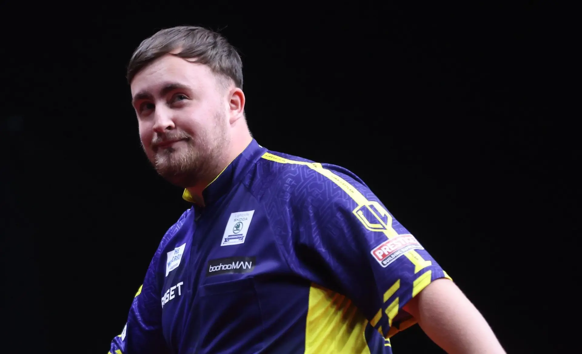 Luke Littler in tranen na verlies finale van German Darts Championship door overlijden vader van beste vriend