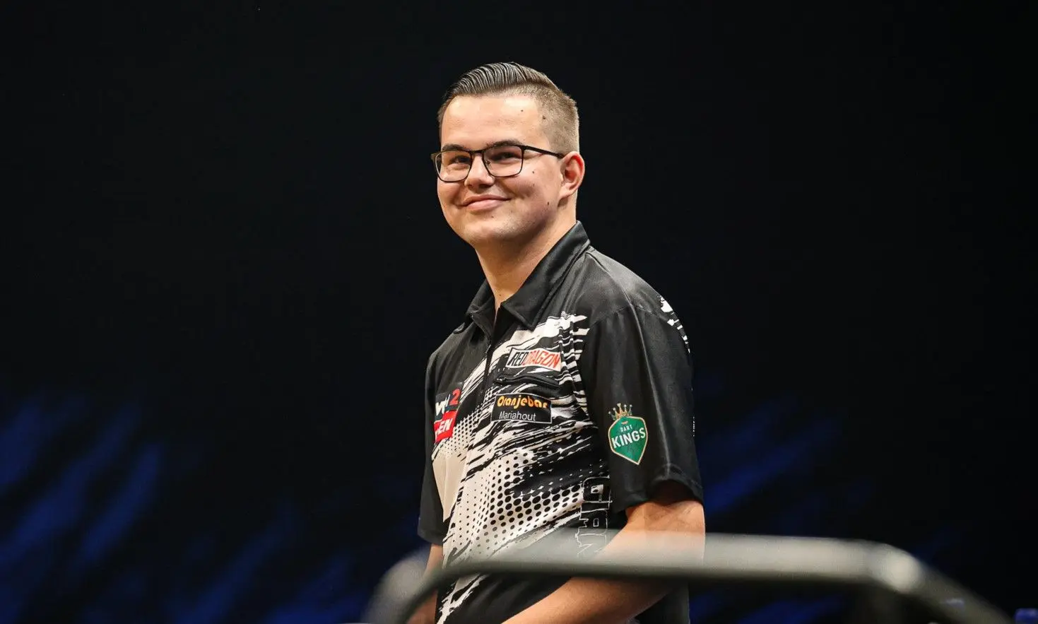 Gian van Veen noteert gemiddelde van 110 en start uitstekend op Grand Slam; Wessel Nijman nipt onderuit tegen Stephen Bunting