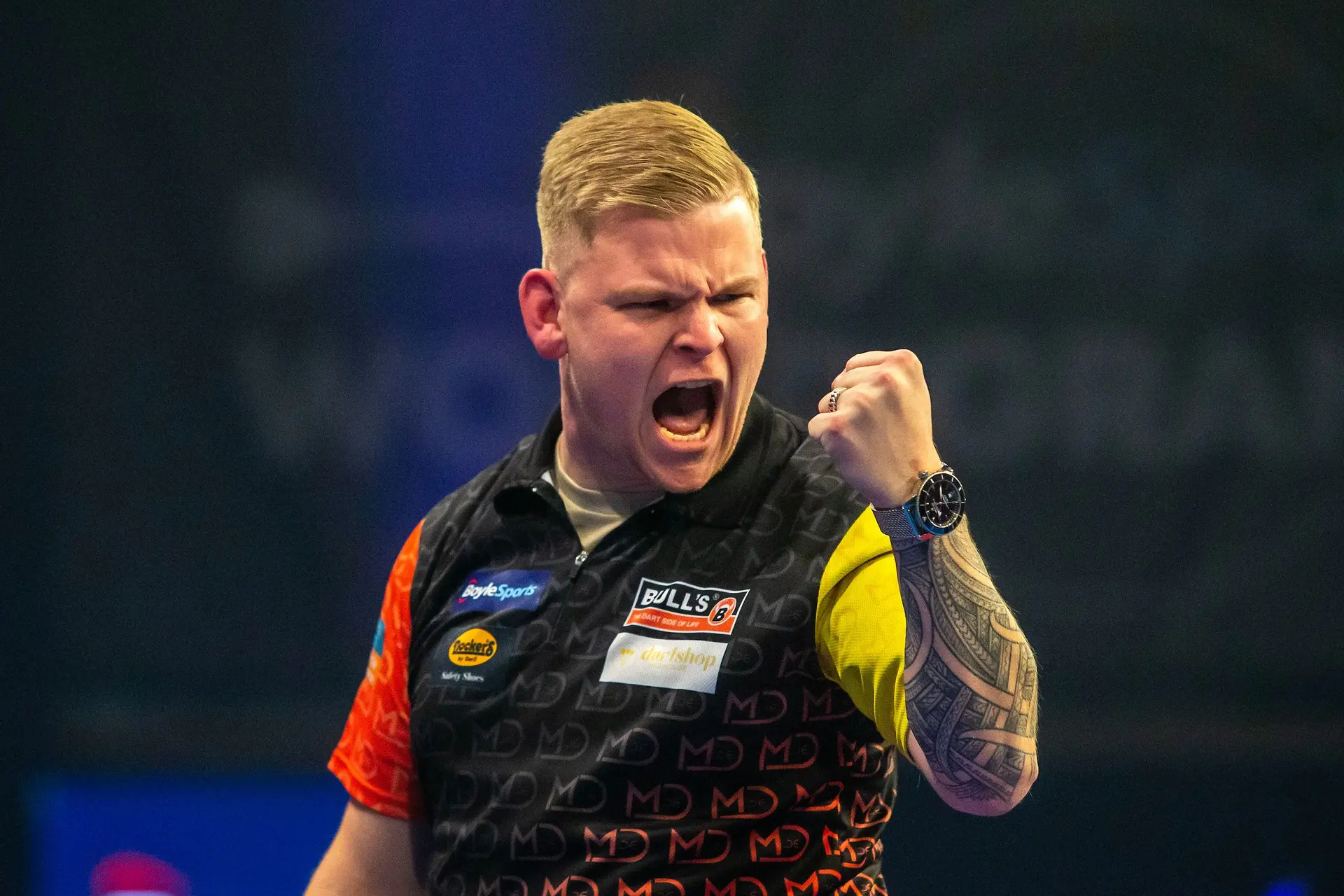 Mike de Decker met whitewash langs Danny Noppert op Czech Darts Open, Michael Smith ijzersterk tegen Ryan Searle