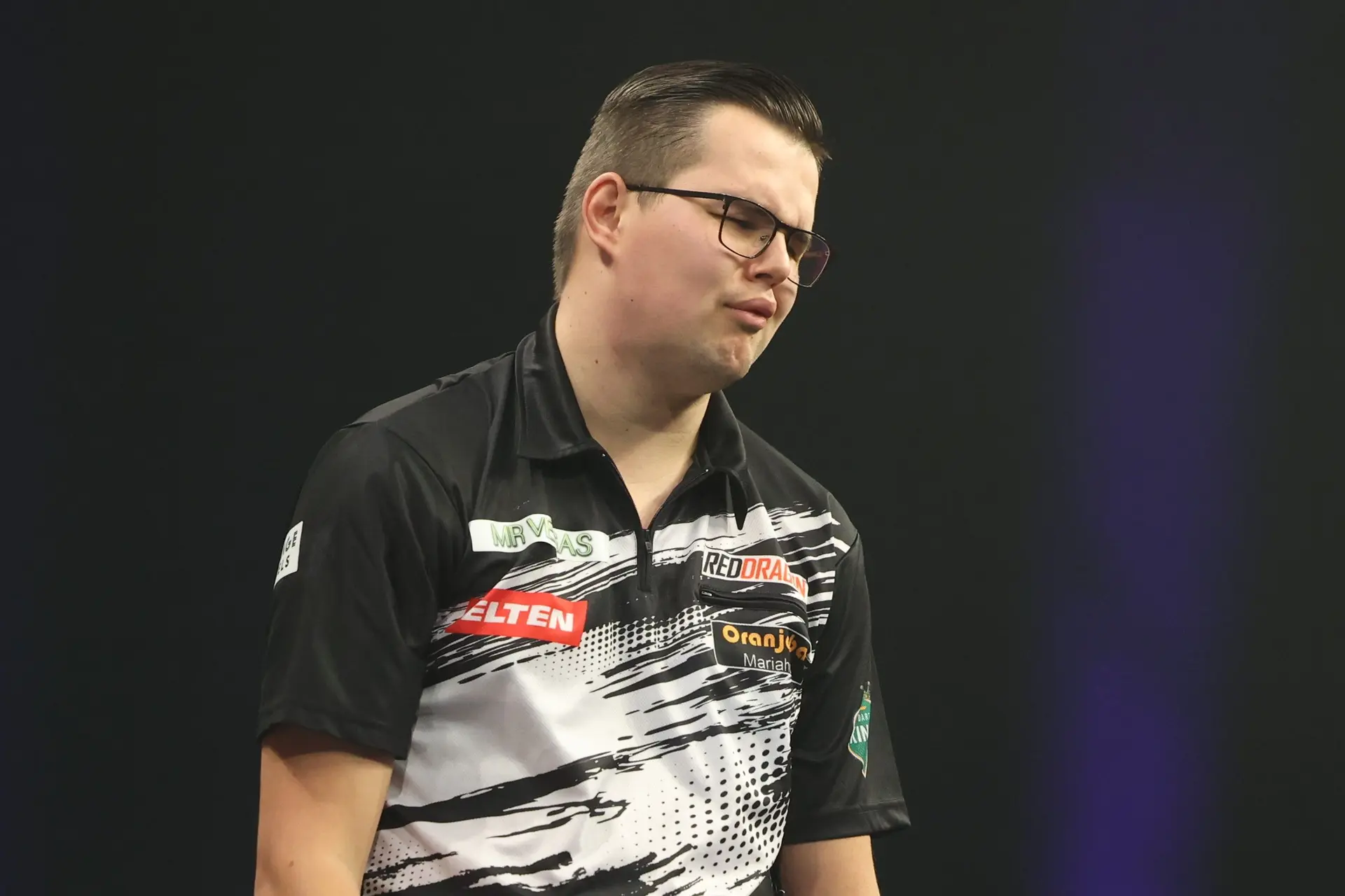 Gian van Veen is de volgende Nederlander die vroegtijdig wordt uitgeschakeld op WK Darts