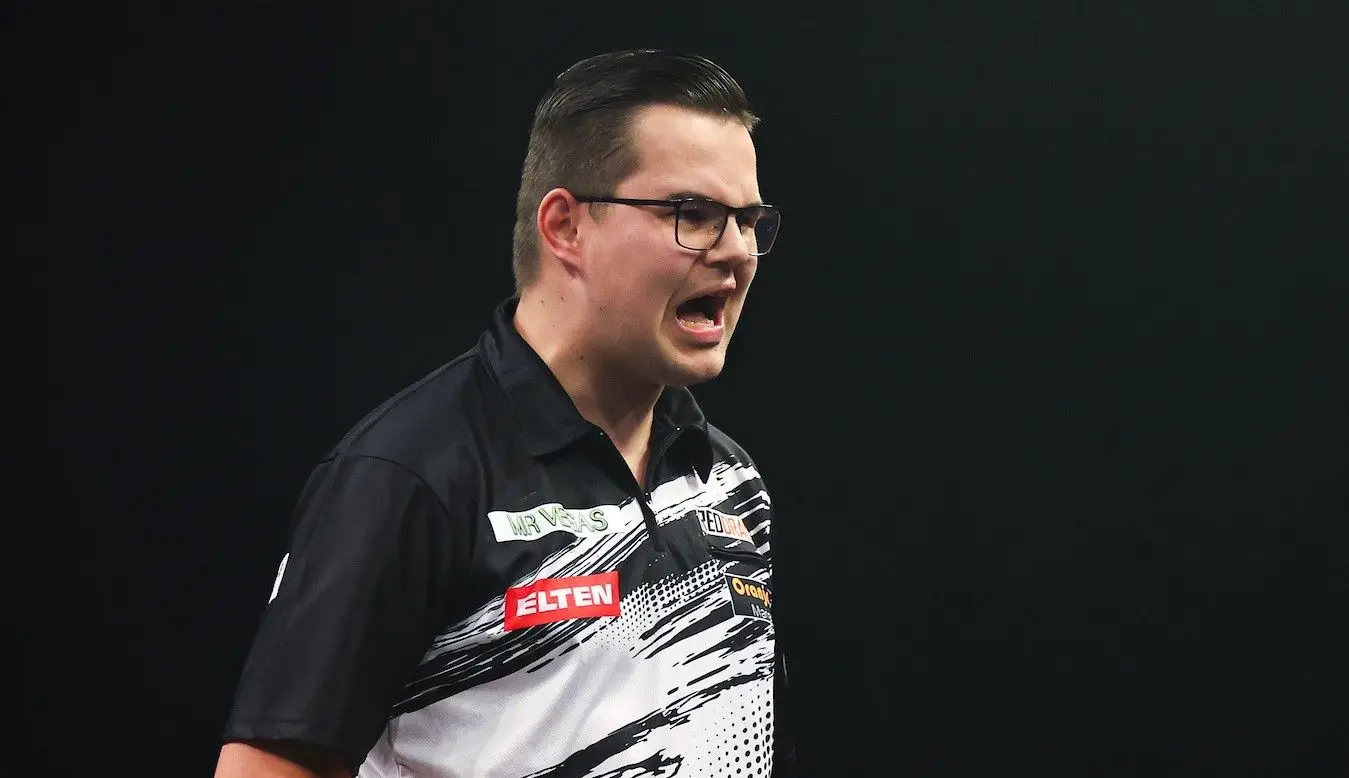Gian van Veen sluit sensationele week af met titel op Jena Darts Gala