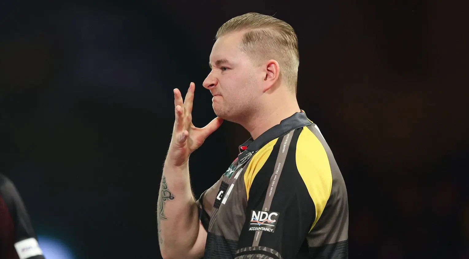 "Op dit moment is hij het helemaal kwijt" - Worstelende Dimitri van den Bergh moet volgens Van der Voort 'terug naar de basis'