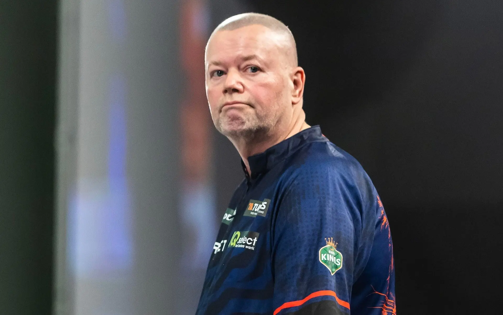 Ontluisterende nederlaag voor Raymond van Barneveld op WK Darts
