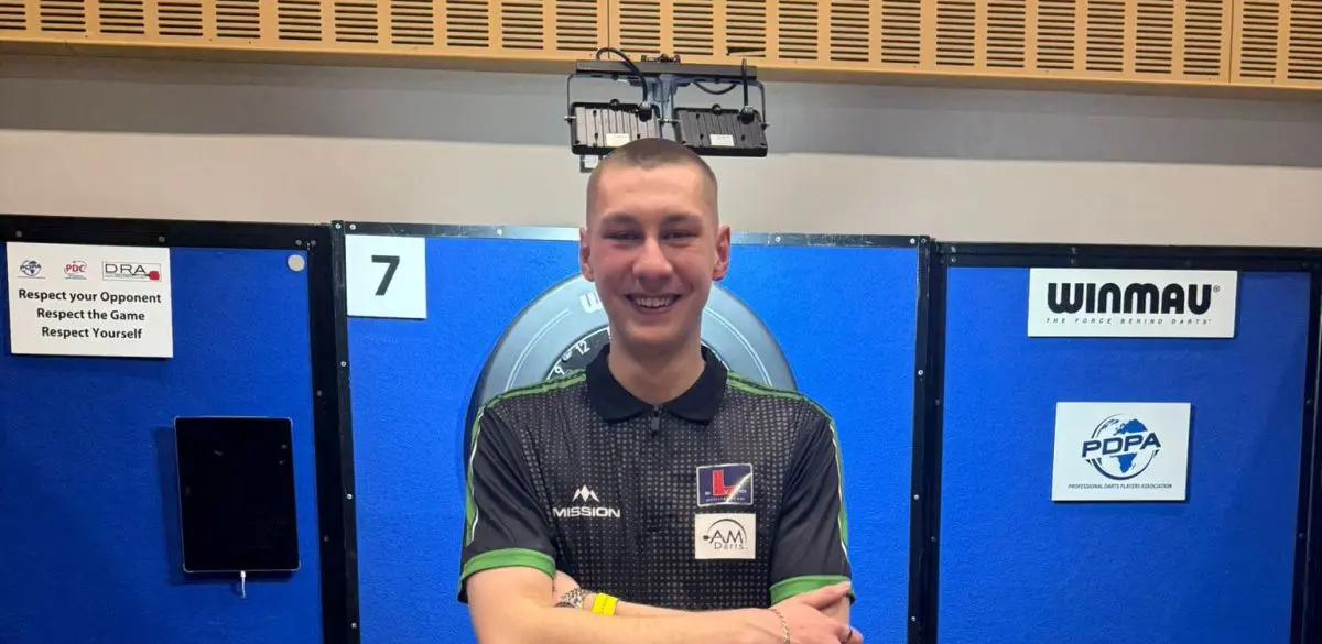 "Zelfs Luke Littler stuurde me een berichtje" - Tavis Dudeney veroverde onlangs zijn PDC Tour Card