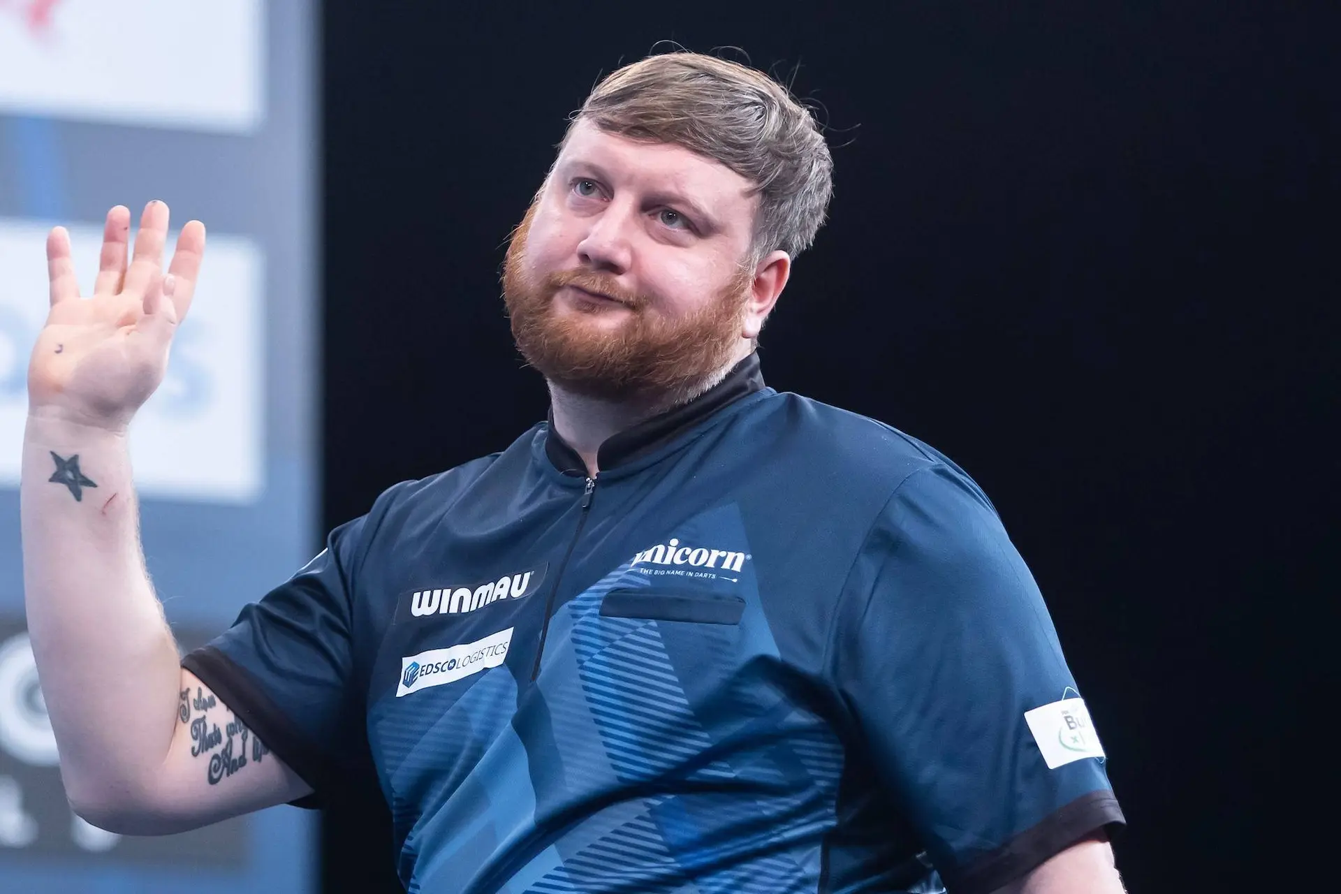 ''Mijn baas stelde me voor de keuze: stoppen of ontslagen worden'' - Cameron Menzies stond voor cruciale keuze na dartssucces