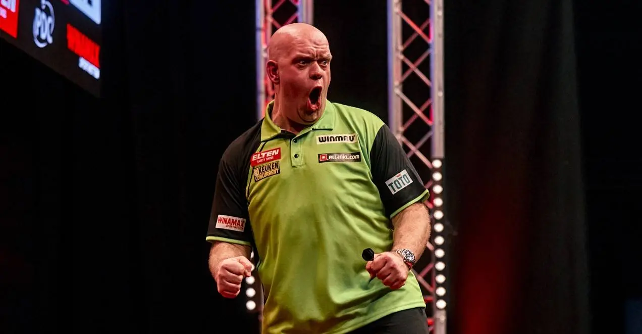 LIVEBLOG Players Championship 14: Van Gerwen heeft eindelijk weer overwinning binnen, Barney en Van Duijvenbode ook naar laatste 64