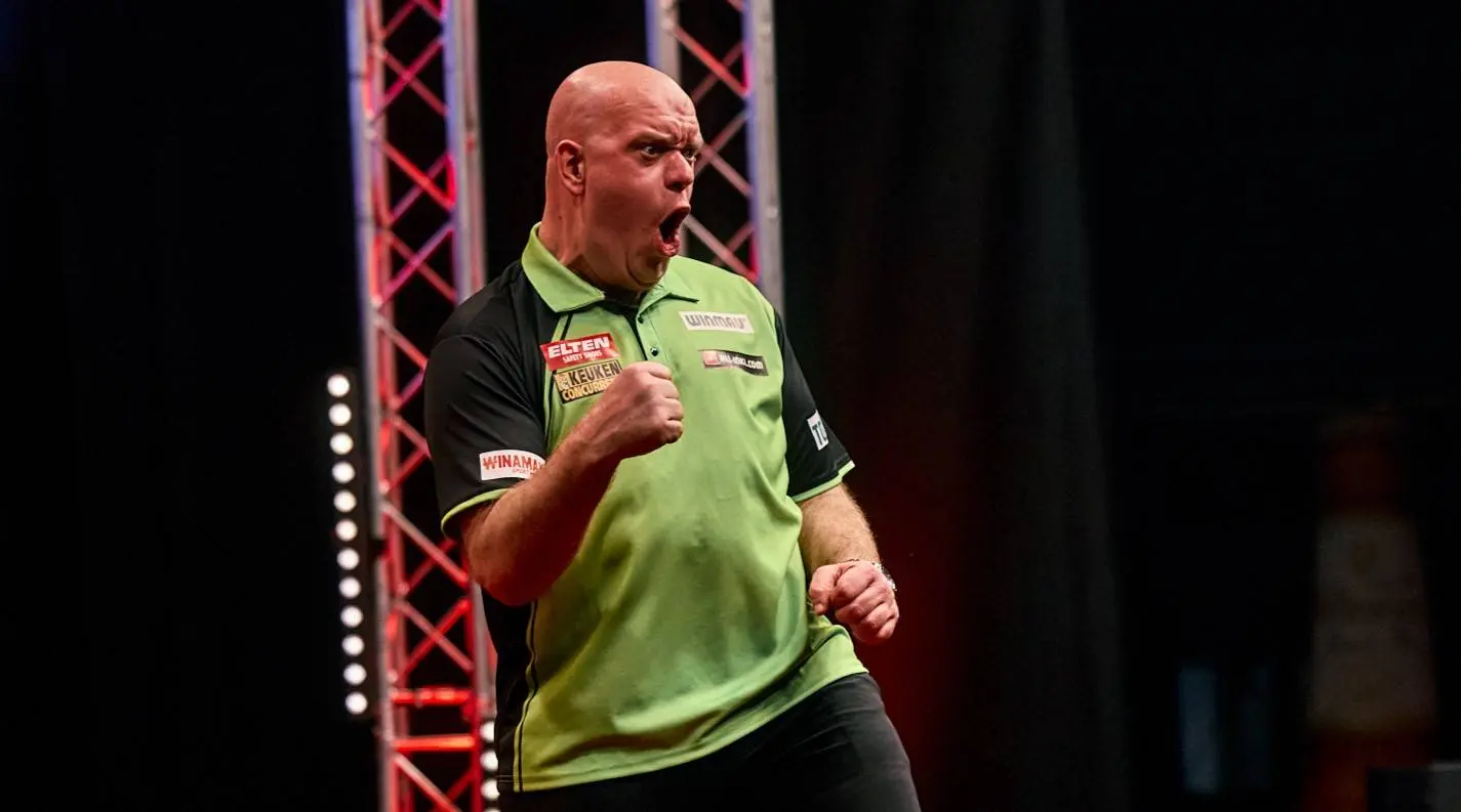 "Waarom zou Jake Paul zich druk moeten maken om iemand als Gerwyn Price?" - Michael van Gerwen gelooft geen snars van mogelijk gevecht