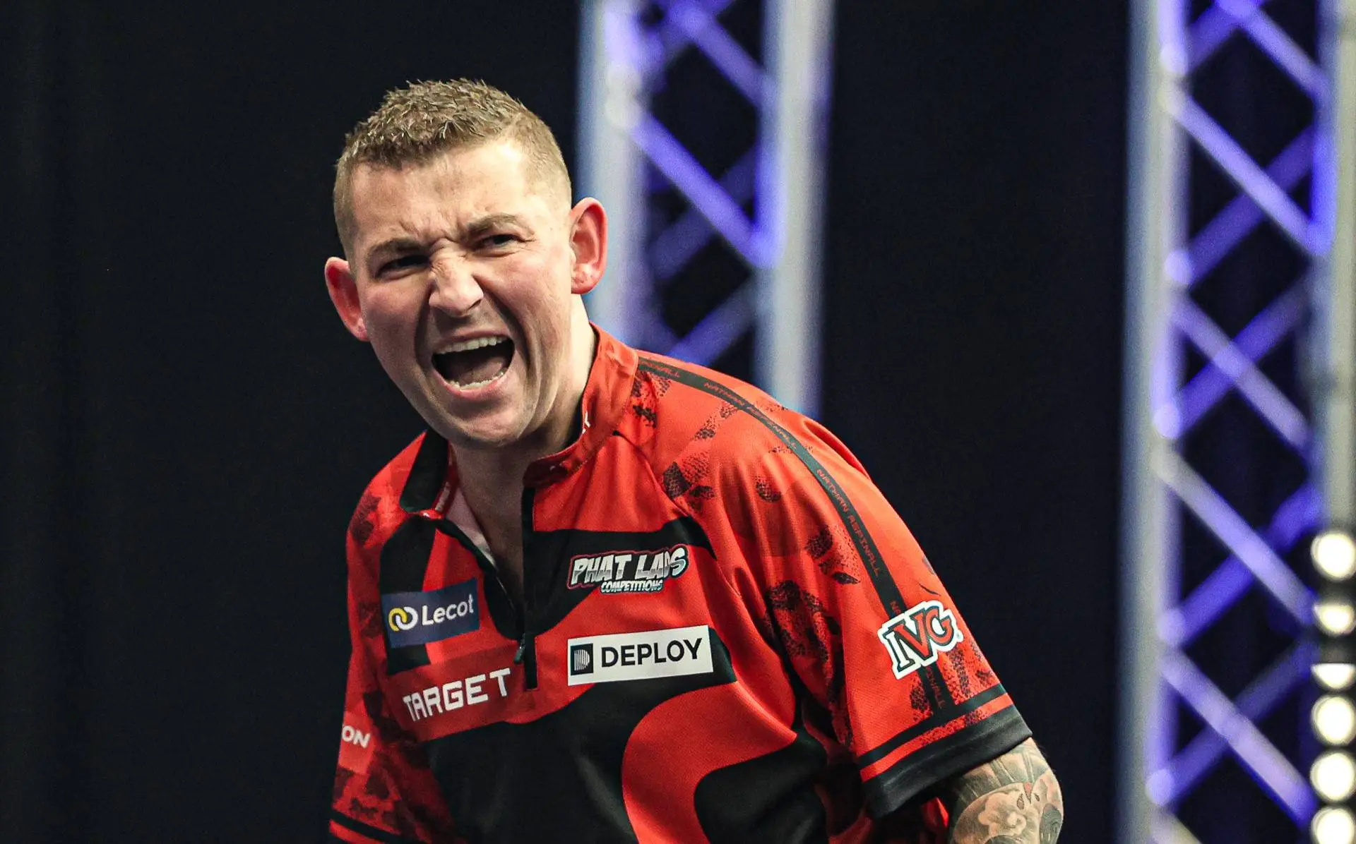 Nathan Aspinall verovert de eindzege op de European Darts Trophy na zege in finale tegen Ryan Joyce