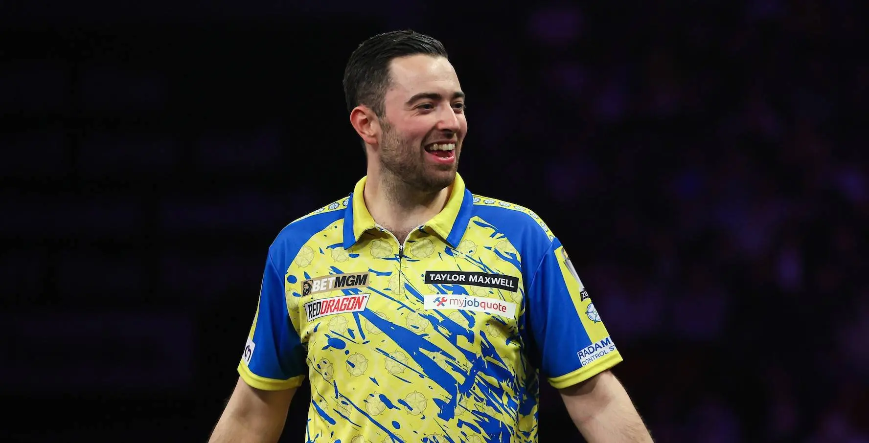 Luke Humphries pas vierde speler die 'Triple Crown' realiseert