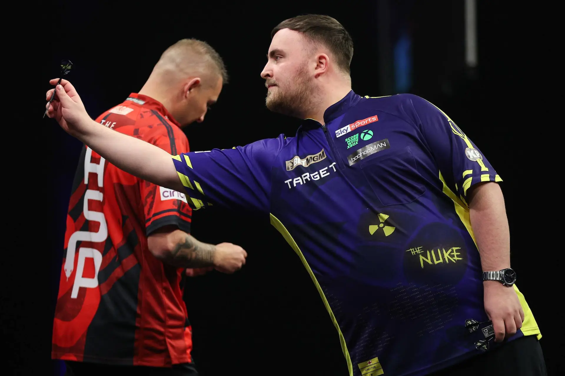 Luke Littler wint Players Championship Finals na overwinning op Nathan Aspinall en vult palmares verder op
