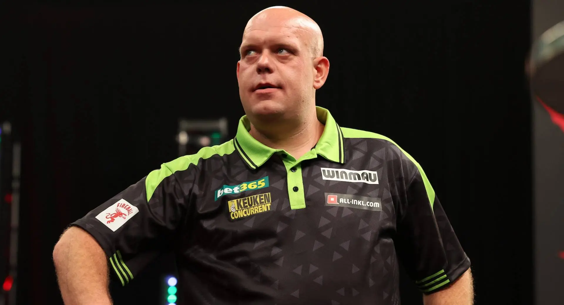 Nieuw tenue van Michael van Gerwen wordt blijvertje: ''Daar kreeg hij veel complimenten over''