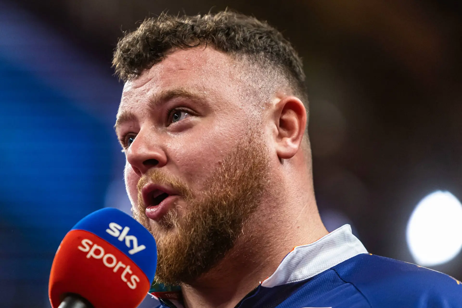 "Hij kneep in m’n arm en zei: ‘Josh, goed gedaan, jongen. Ik hoop echt dat jij ‘m nu wint"– Josh Rock onthult respectvolle woorden van Gerwyn Price na de wedstrijd
