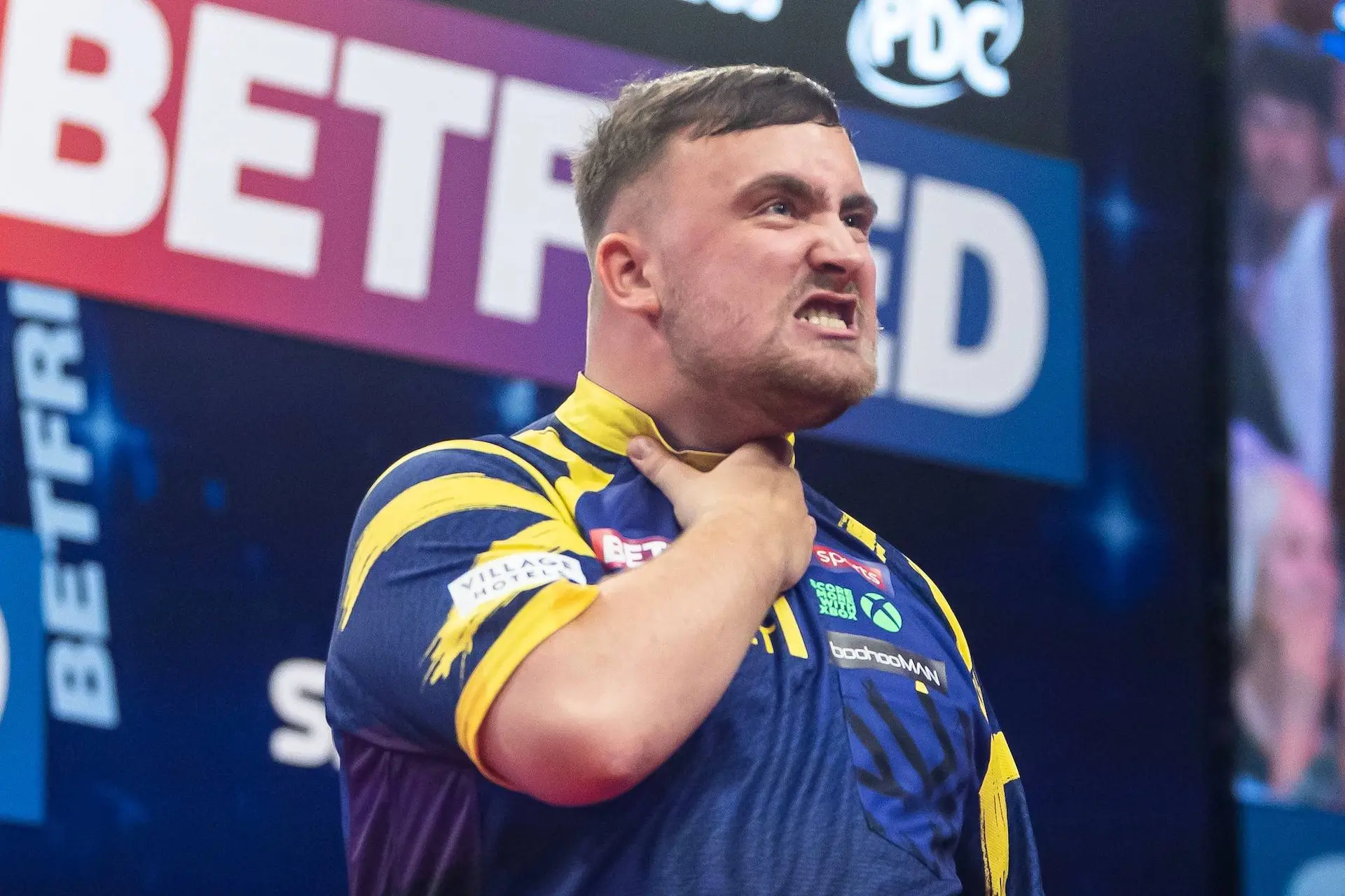 Van de oche naar het bedrijfsleven: dartswereldkampioen Luke Littler bouwt op zijn 18e een miljoenenimperium op.