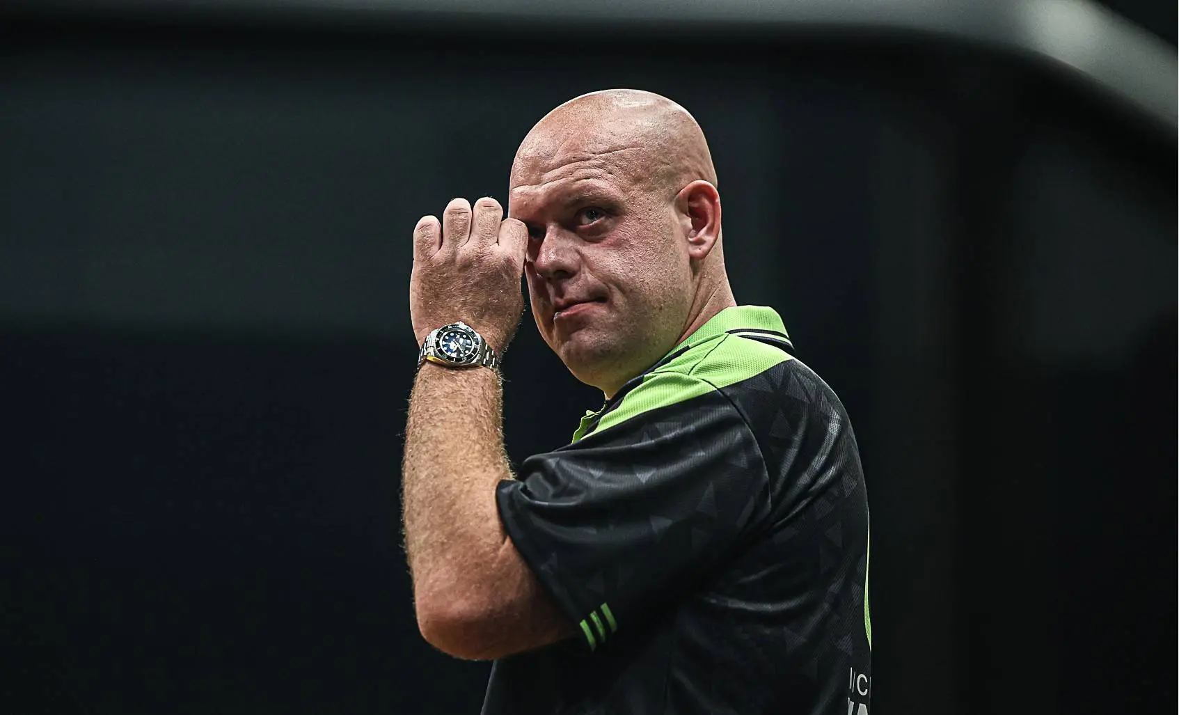 Michael van Gerwen trekt zich terug uit Players Championship 27 en dreigt Players Championship Finals definitief te missen