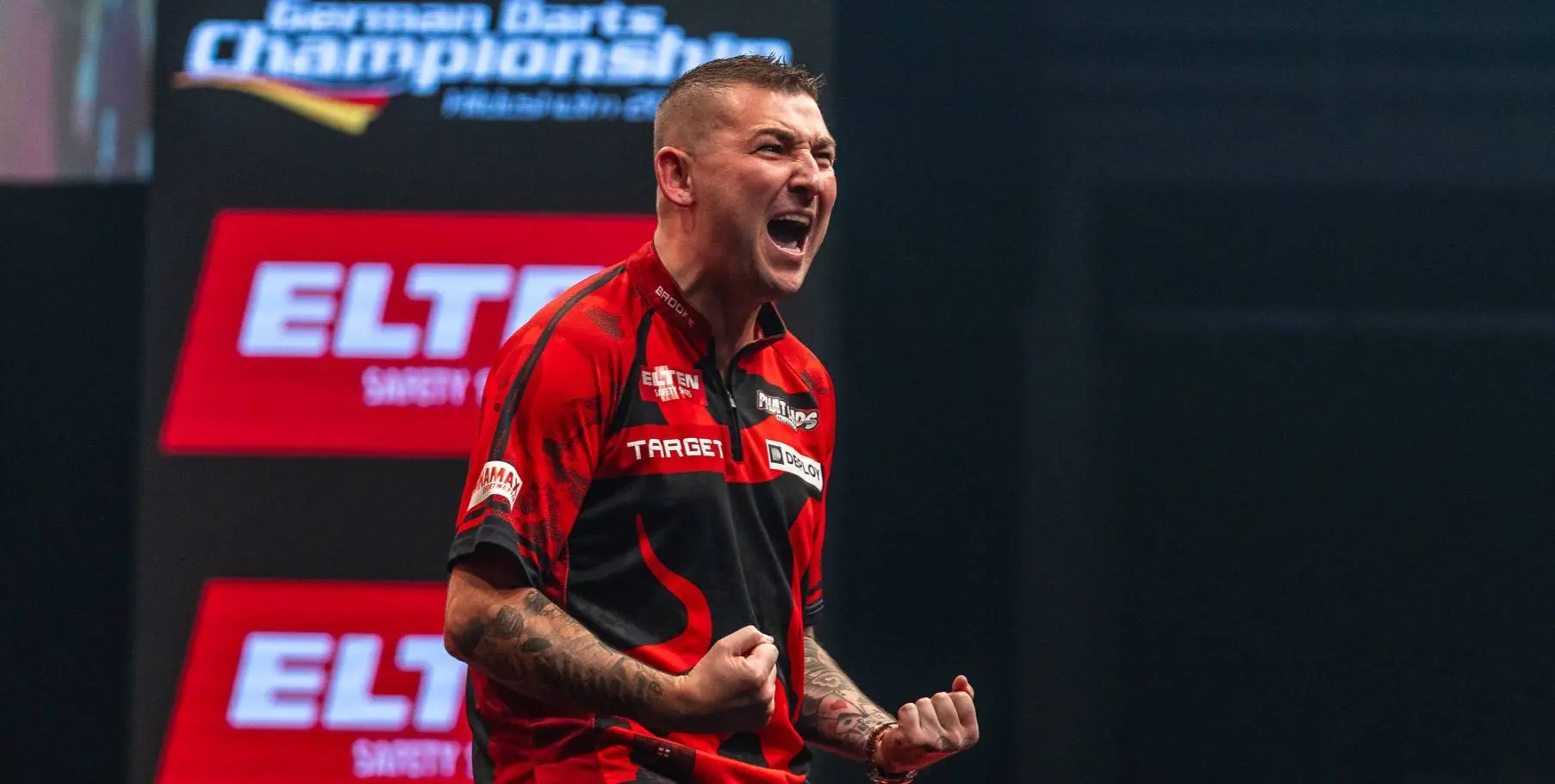 RECAP | Nathan Aspinall pakt ten koste van Dirk van Duijvenbode titel op German Darts Championship