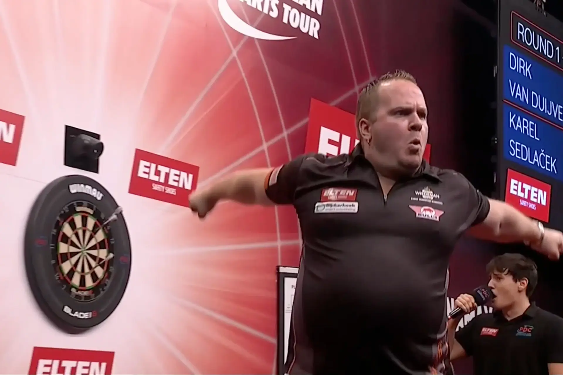 VIDEO: Dirk van Duijvenbode laat publiek in Hildesheim uit zijn dak gaan met negendarter op German Darts Championship