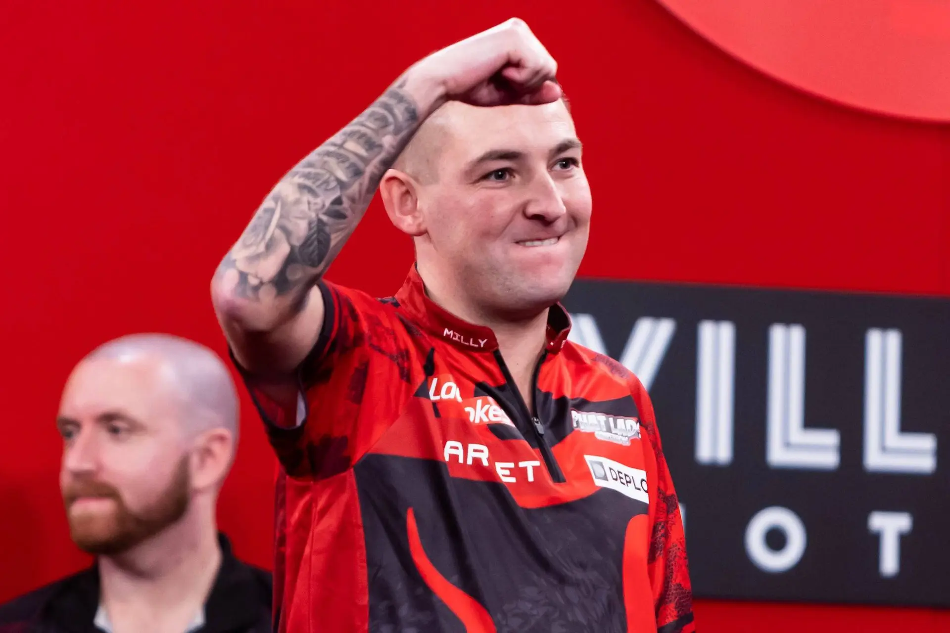 Geweldige Nathan Aspinall verslaat Noppert met gemiddelde van 100,35 en wint German Darts Grand Prix