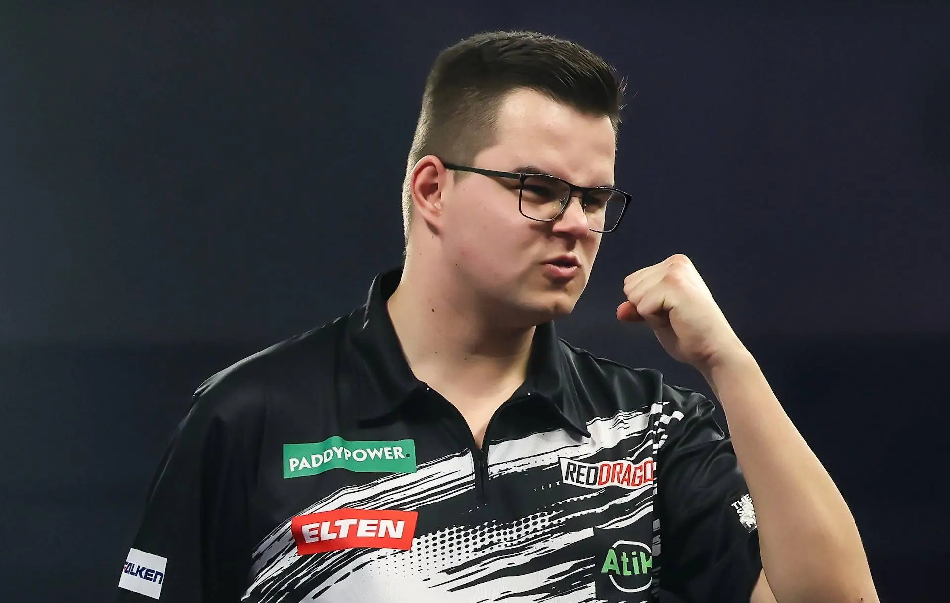 Van Veen lost Van Gerwen officieel af als beste darter van Nederland na sensationele halvefinaleplaats op WK Darts