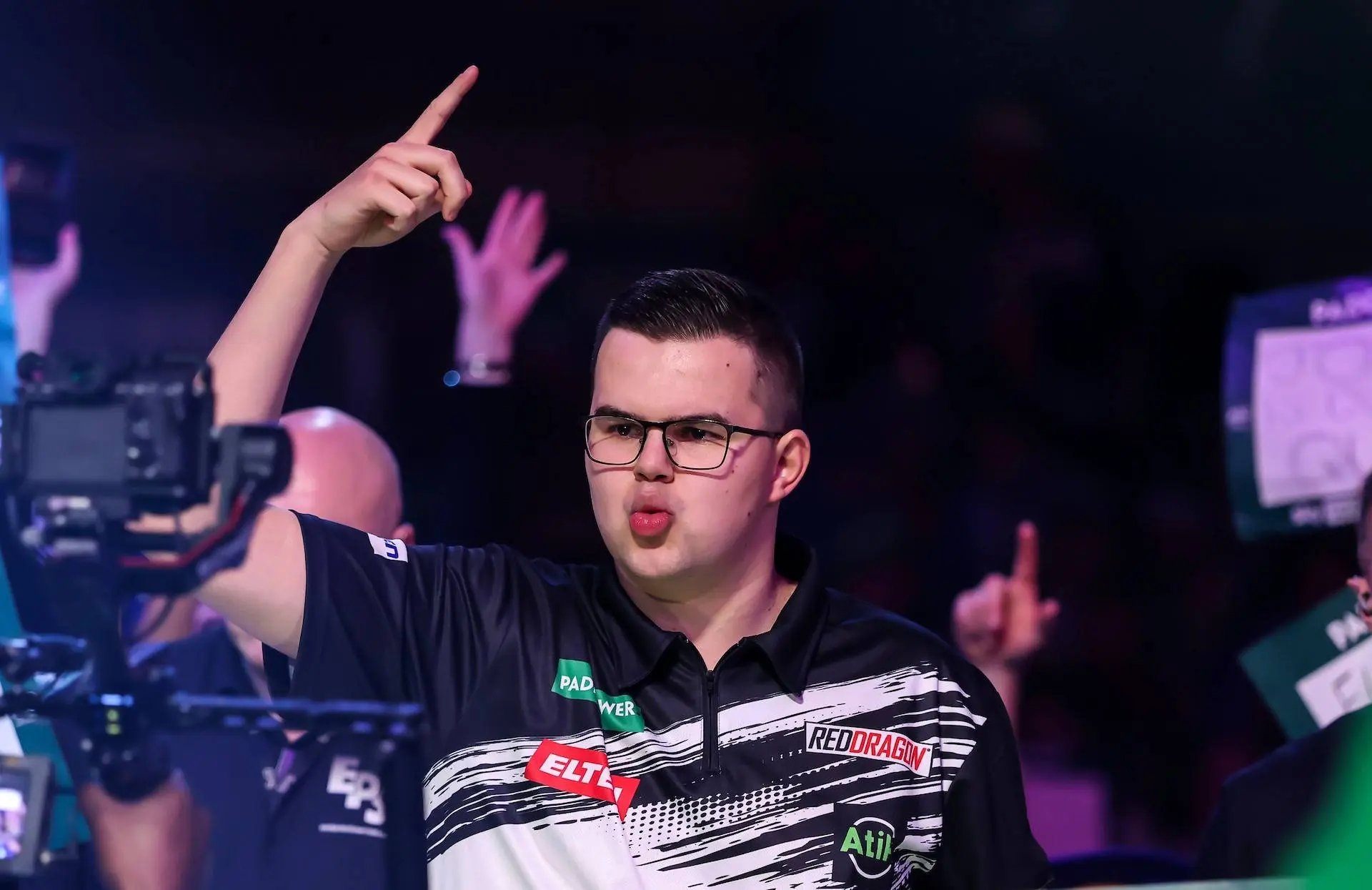 "Toen Raymond daar opkwam met die legendarische walk-on kreeg ik kippenvel" - Premier League-avond in Rotterdam staat rood omcirkeld in agenda van Van Veen