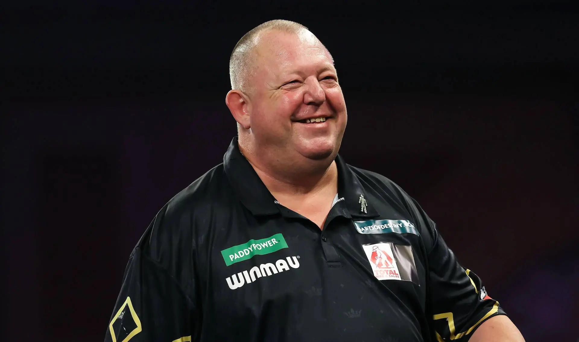 Ook al pink ik een paar tranen weg, ik ben een van de gelukkigste mannen die je zult zien" - Geëmotioneerde Mervyn King herovert PDC Tour Card