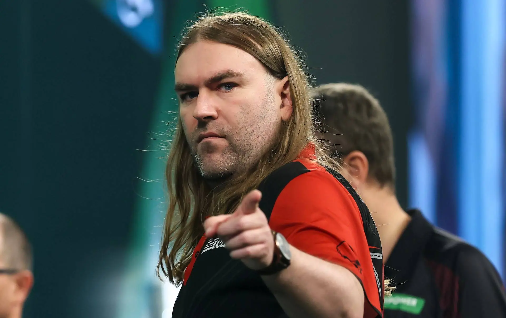 Ryan Searle profiteert optimaal van missers van Alan Soutar en wint Players Championship 7