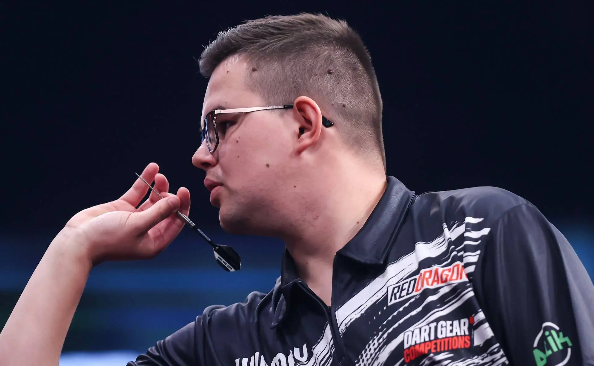 Gian van Veen ontbreekt bij Premier League-avond in Dublin na ziekenhuisopname, Michael van Gerwen direct naar halve finale