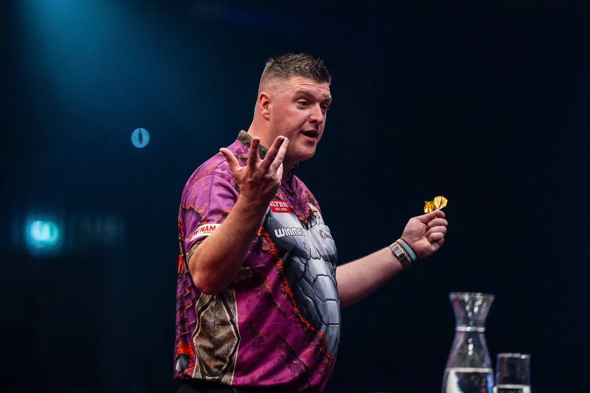 Daryl Gurney (2)
