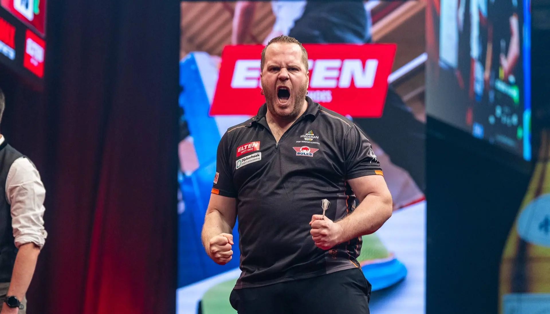 Dirk van Duijvenbode stuurt Mike De Decker naar huis op German Darts Grand Prix; Niels Zonneveld en Danny Noppert winnen ook in München