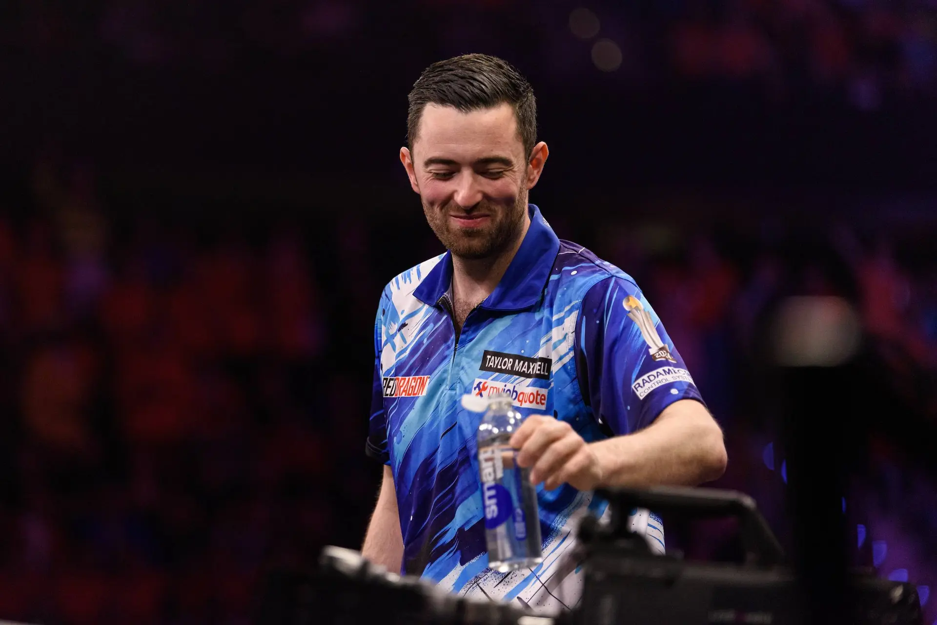 "Als hij de play-offs nog wil halen is donderdag een cruciale avond" - Mark Webster weet dat Luke Humphries nog werk voor de boeg heeft in Premier League Darts