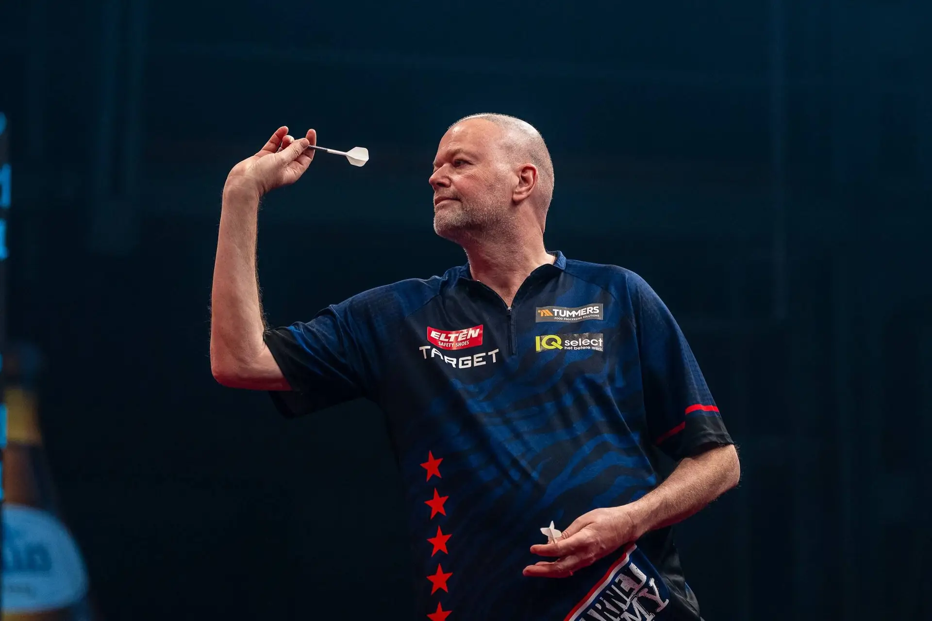 Raymond van Barneveld in actie