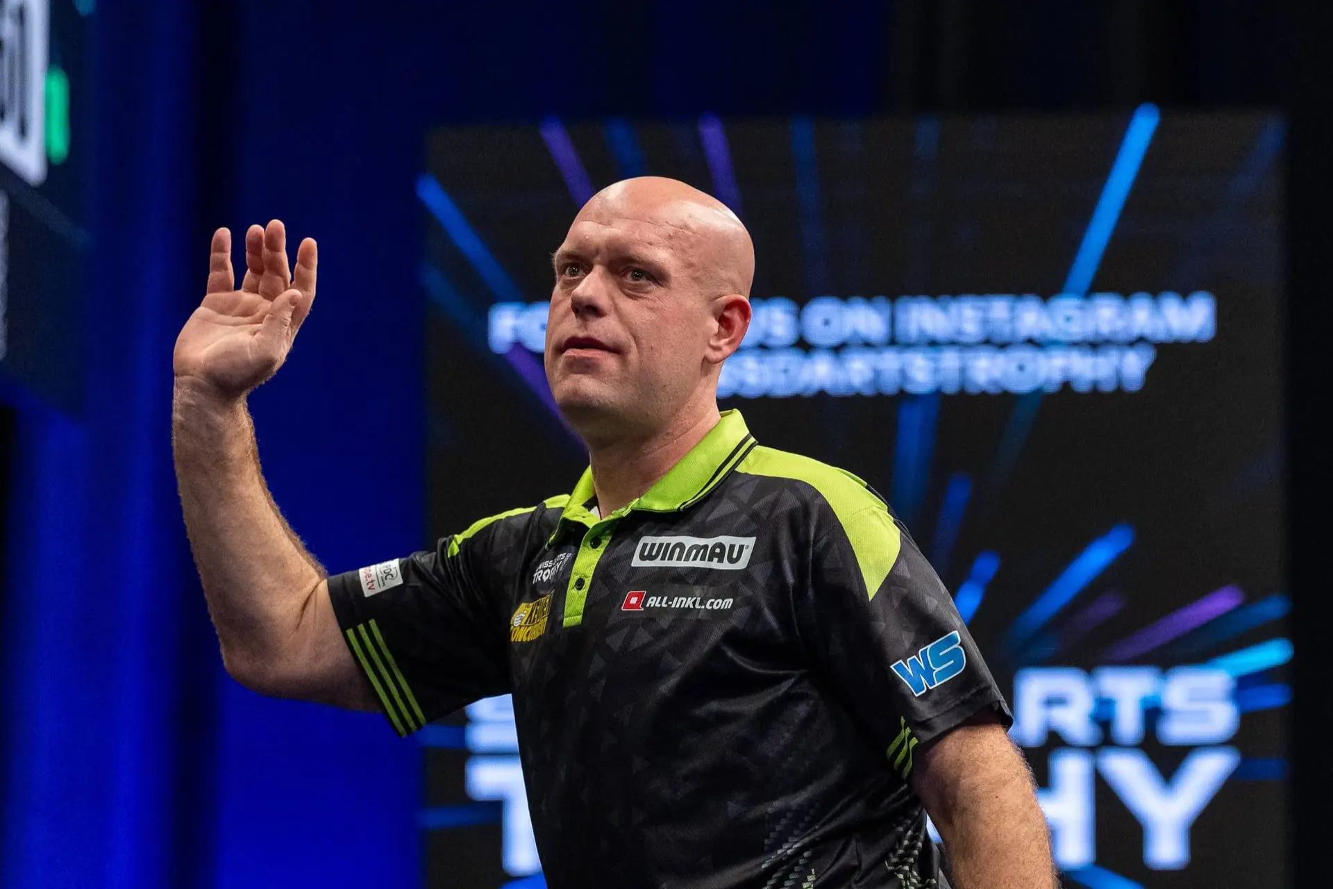 "De naam heeft hij nog, maar er is geen speler meer in die ingooiruimte die denkt: 'Oh jee, ik moet tegen hem'" - Vincent van der Voort maakt zich grote zorgen om Michael van Gerwen
