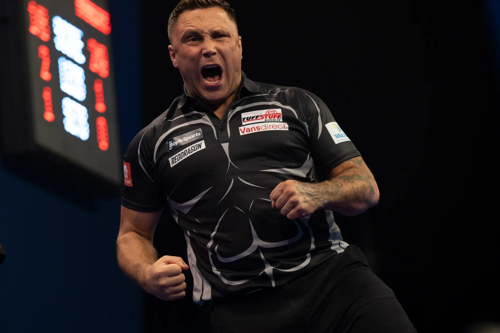 Price treft Van Duijvenbode in finale World Grand Prix na zege op Chisnall in thriller