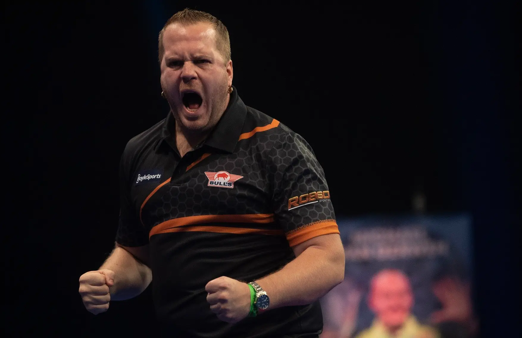 Van Duijvenbode doorstaat trucjes Whitlock en plaatst zich voor eerste major-finale