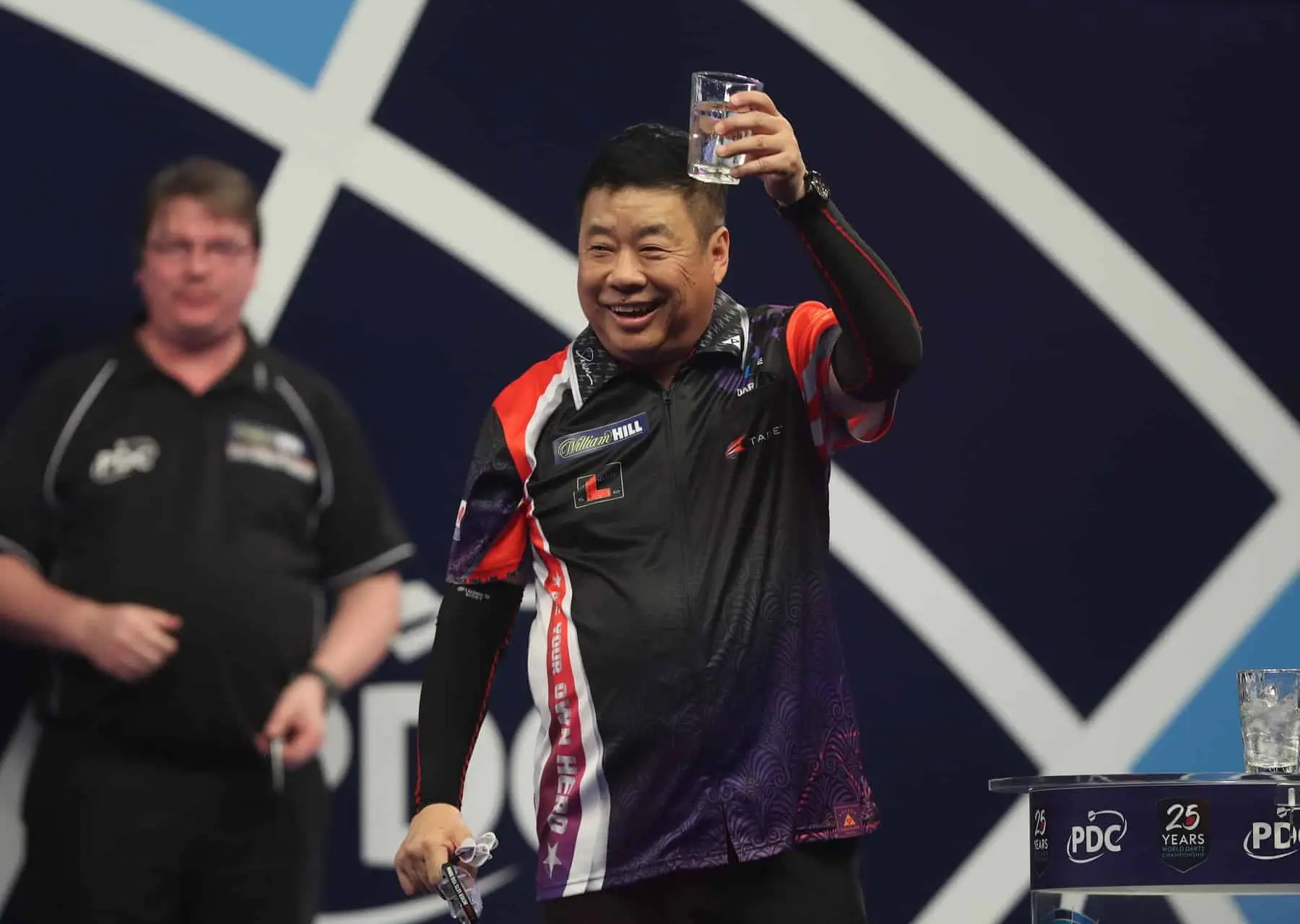 Paul Lim kwam toevallig in aanraking met darts: 'Eigenlijk kwam ik naar Londen voor een opleiding tot chef-kok'