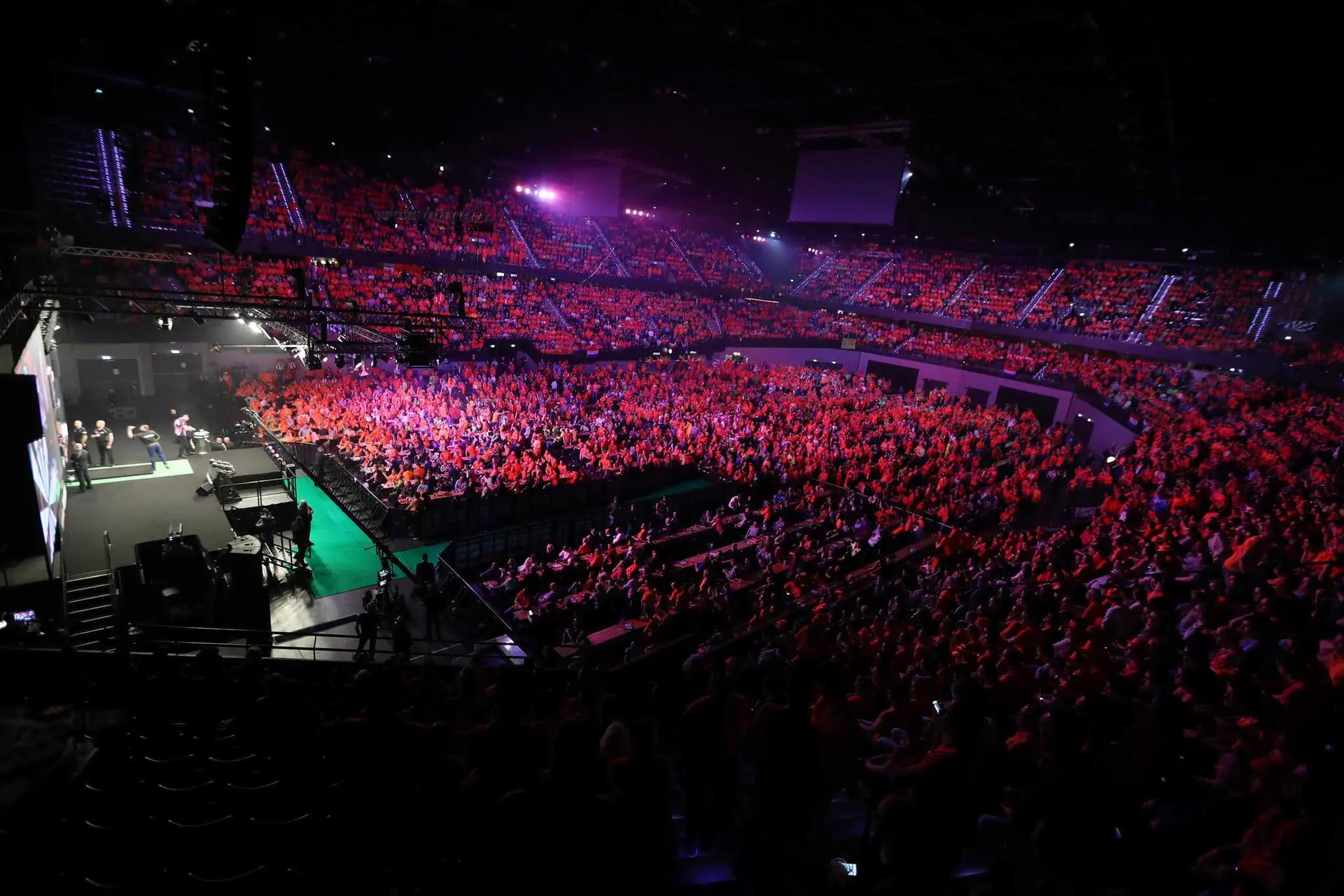 Speelsteden voor Premier League Darts 2023 bekendgemaakt; Rotterdam opnieuw op kalender