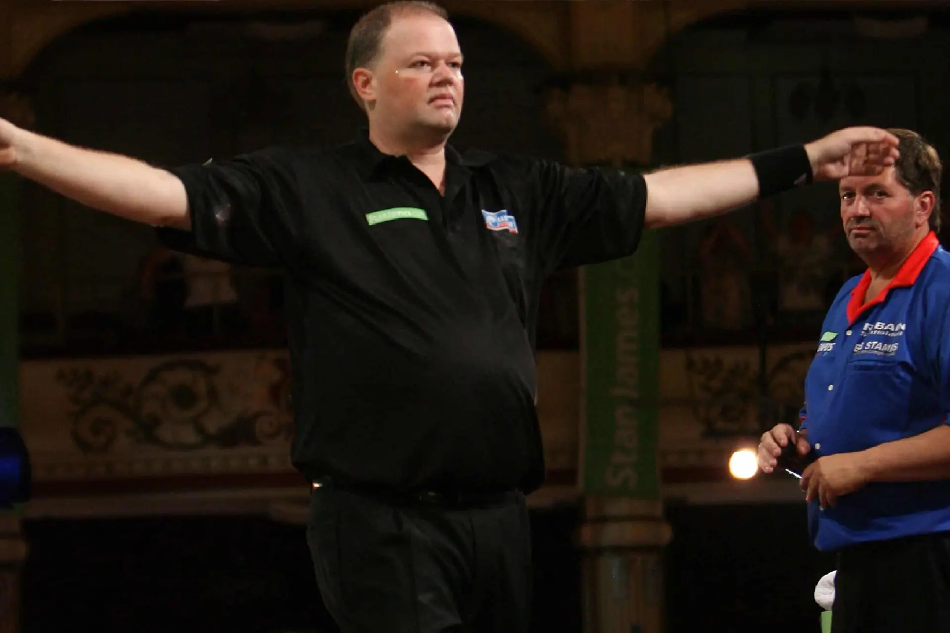 THROWBACK VIDEO: Raymond van Barneveld gooit negendarter tijdens de World Matchplay in 2010