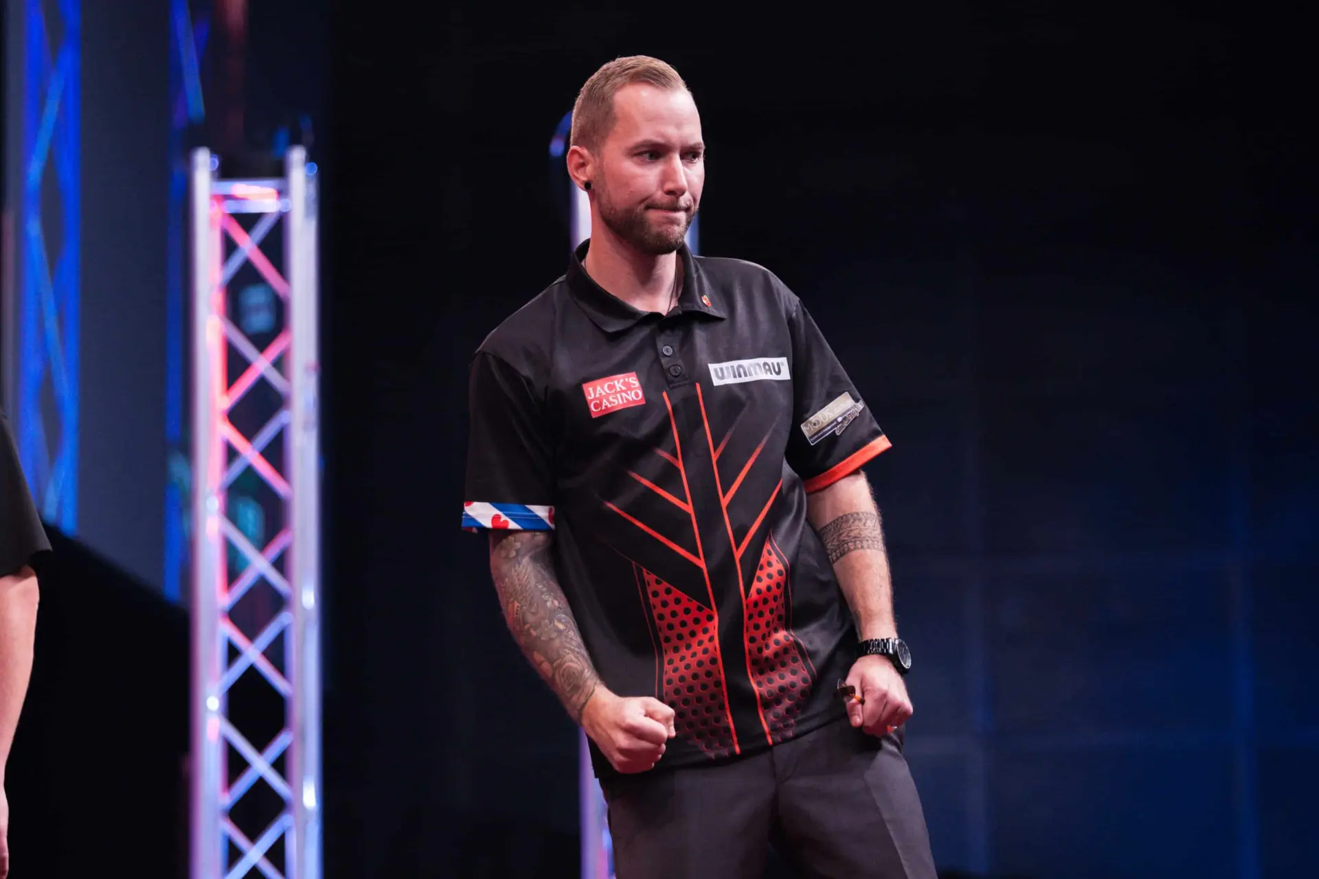 Noppert overklast Lewis, Wattimena onderuit tegen King op German Darts Championship
