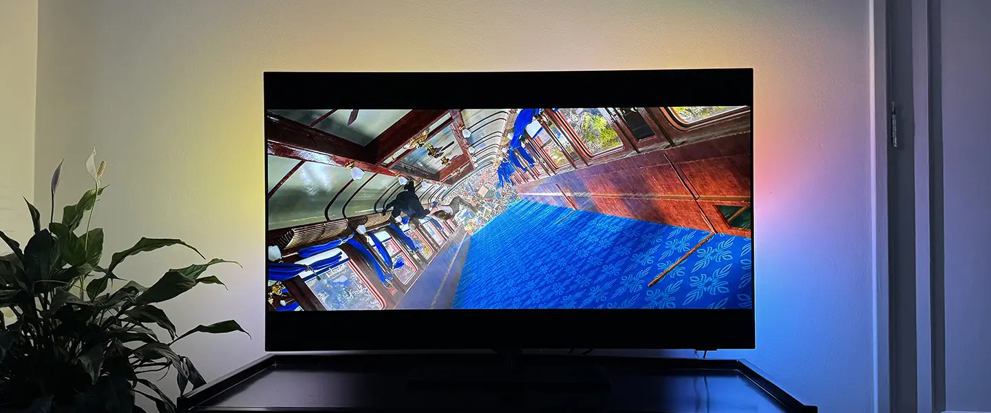 Review: De Philips OLED808 Ambilight TV geeft je een meer meeslepende ervaring