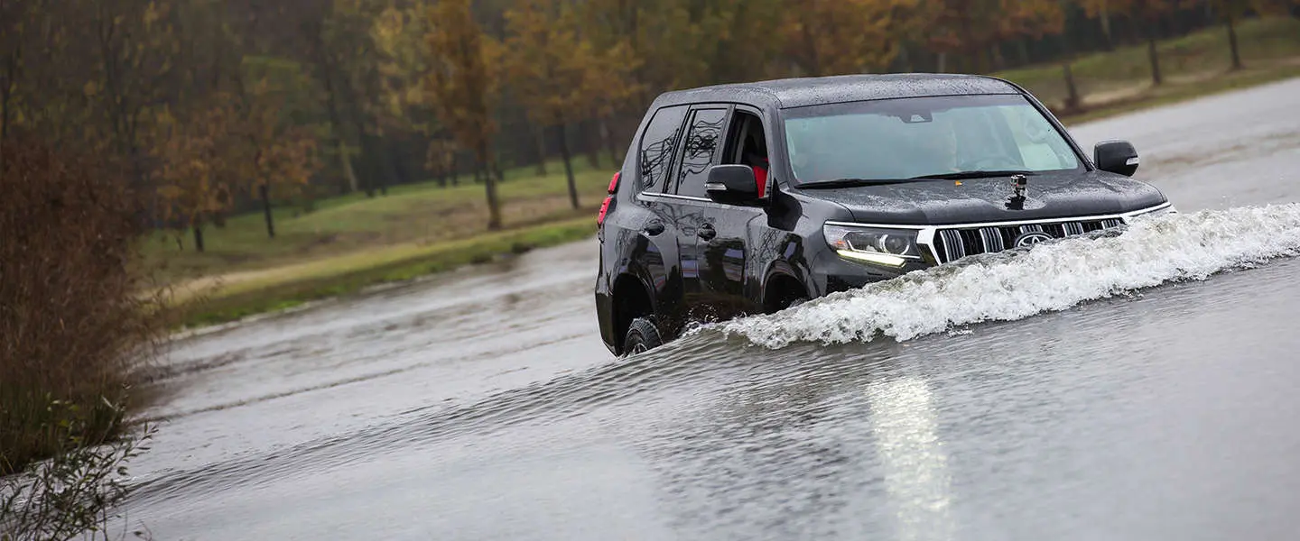 land cruiser toyota