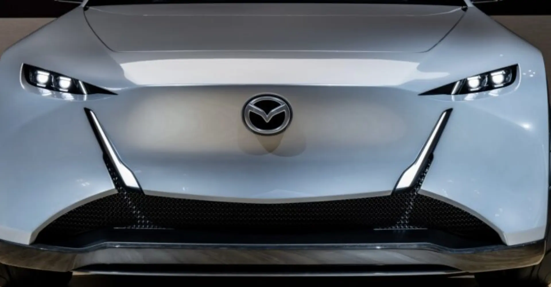 Mazda toont nieuwe conceptcar met algen als brandstof