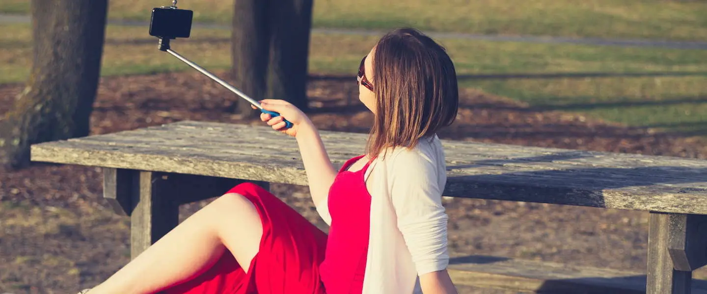 nikon selfie stick